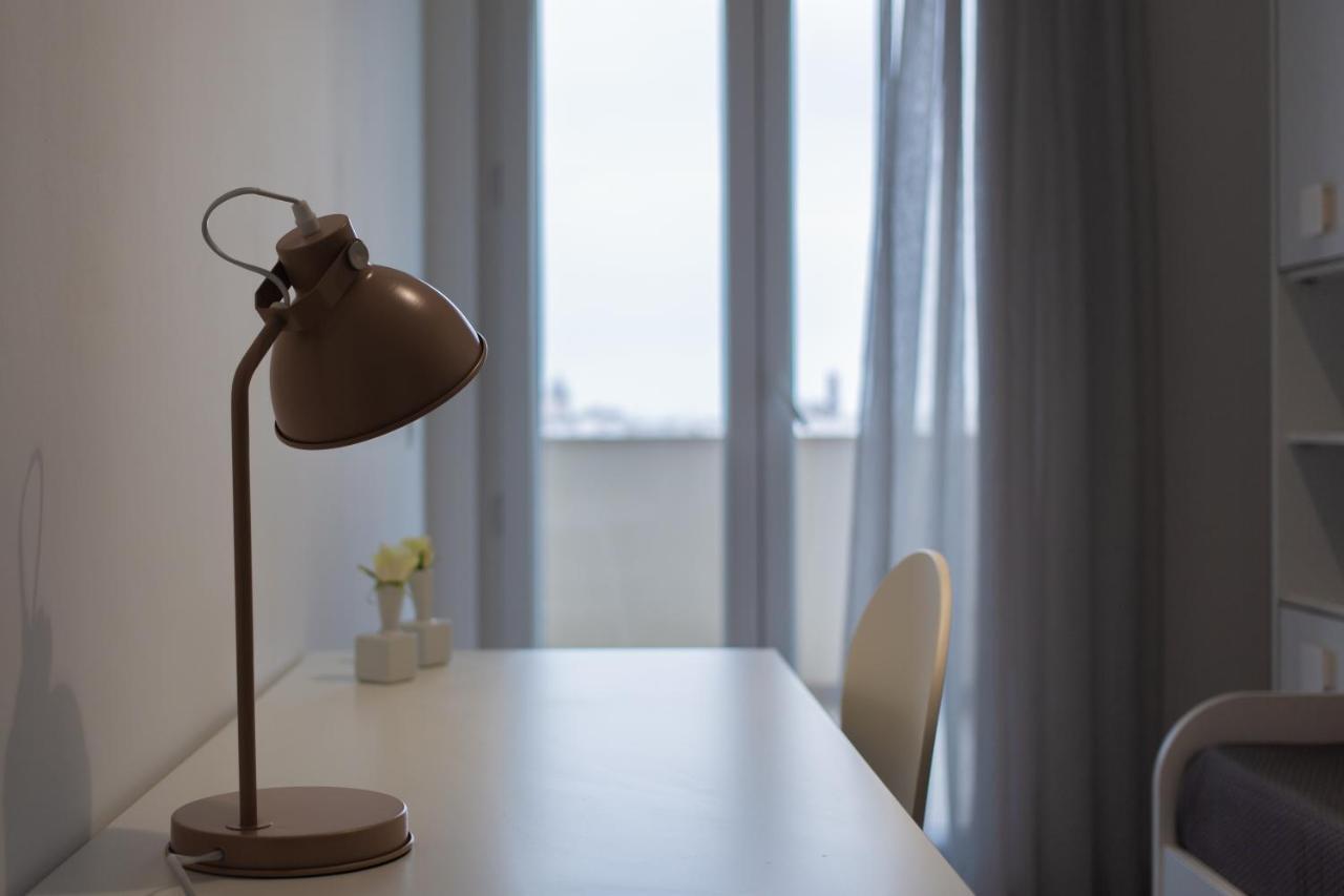 Sea View Apartment *