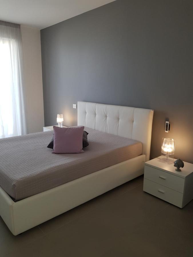 Sea View Apartment *